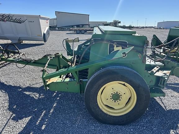 Image of John Deere 450 equipment image 1