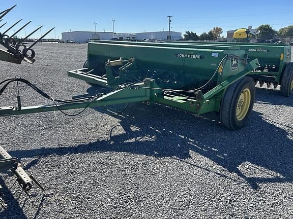 Image of John Deere 450 equipment image 4