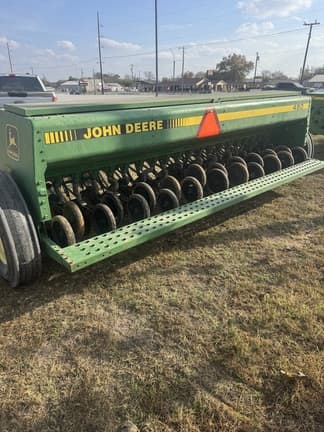 Image of John Deere 450 equipment image 3