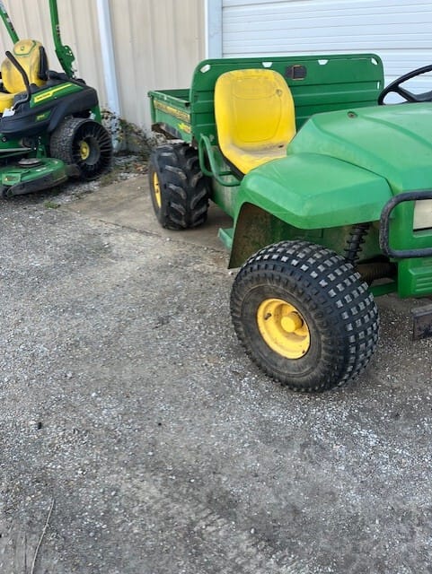 1995 John Deere Gator 4X2 Equipment Image0