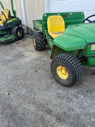 Image of John Deere Gator 4X2 equipment image 1