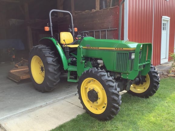 Main image John Deere 5200
