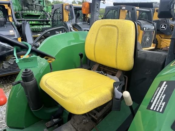Image of John Deere 5300 equipment image 2