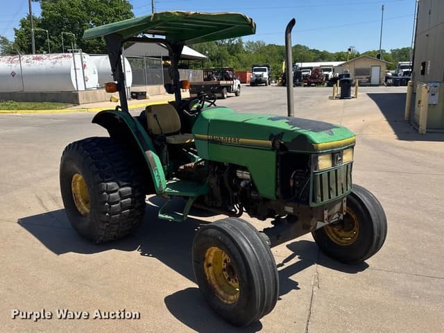 Image of John Deere 5300 equipment image 2
