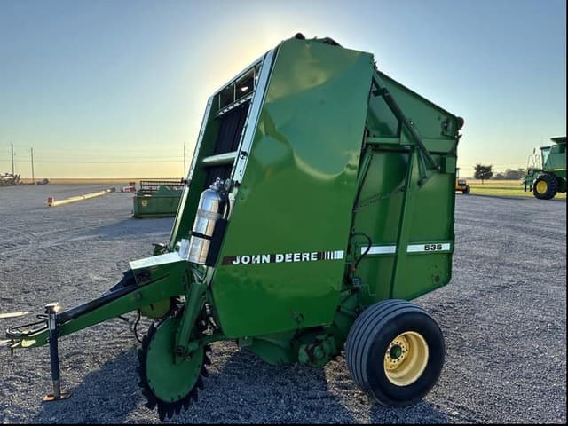 Image of John Deere 535 equipment image 4