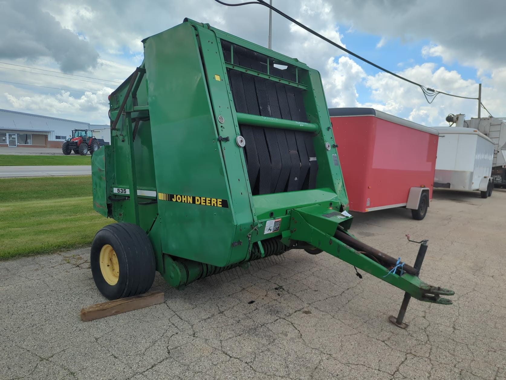 1995 John Deere 535 Equipment Image0