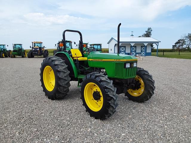 Image of John Deere 5400 equipment image 2