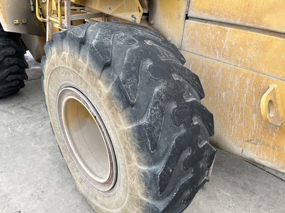 Image of John Deere 544GTC equipment image 2