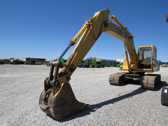 1995 John Deere 590D Equipment Image0