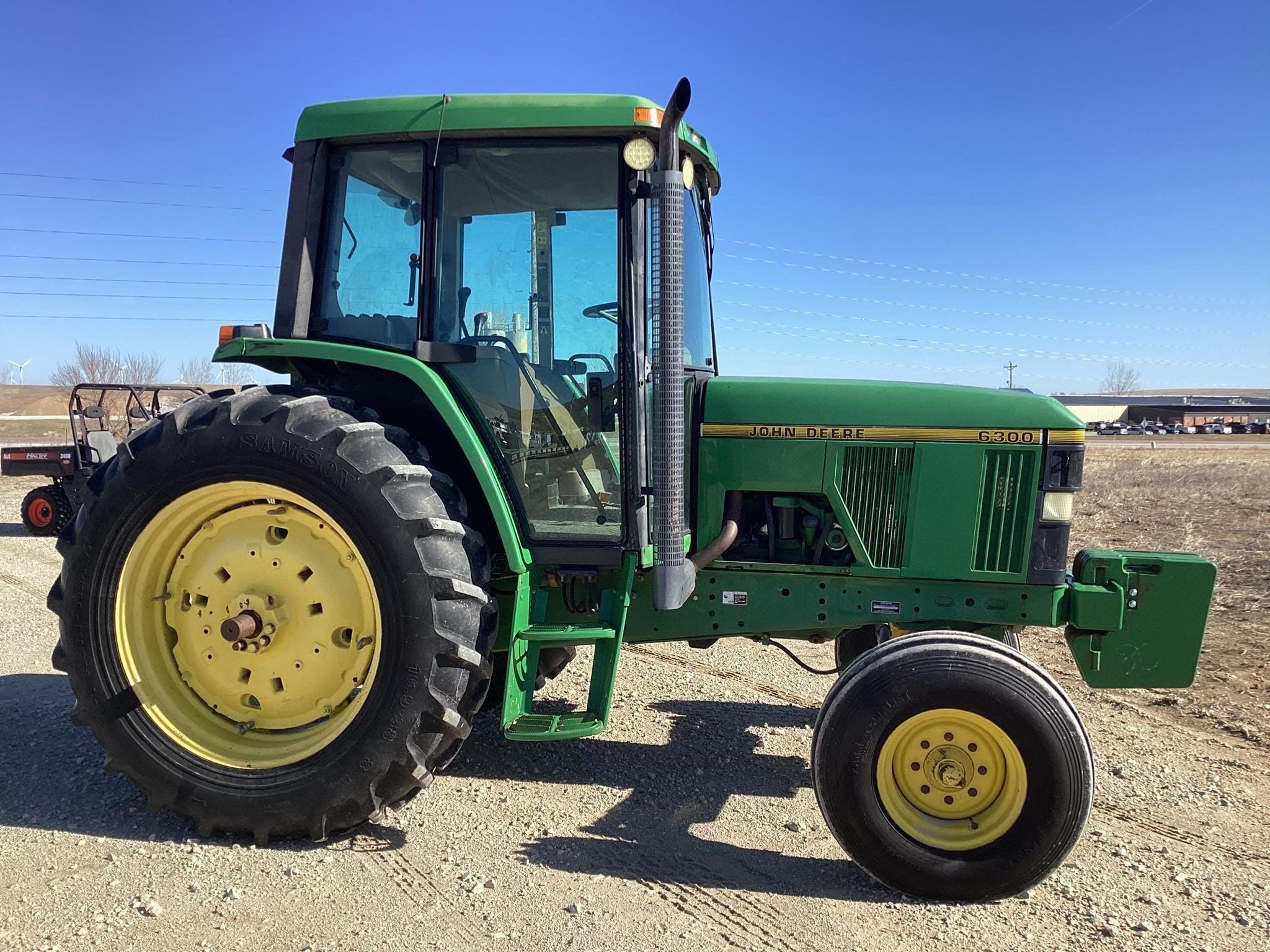 1995 John Deere 6300 Equipment Image0