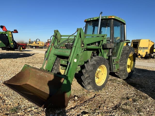 Image of John Deere 6400 equipment image 2
