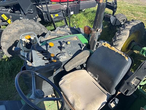 Image of John Deere 6400 equipment image 3