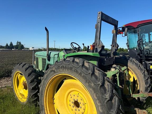 Image of John Deere 6400 equipment image 1