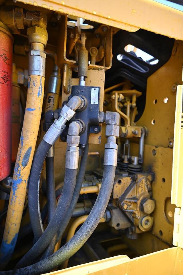 Thumbnail image John Deere 650G 51