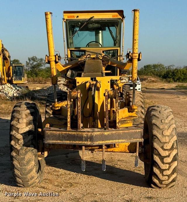 Image of John Deere 670B equipment image 1