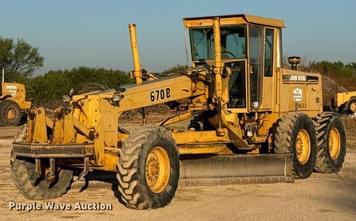 Main image John Deere 670B