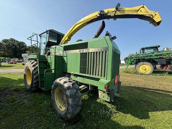 Image of John Deere 6810 equipment image 2