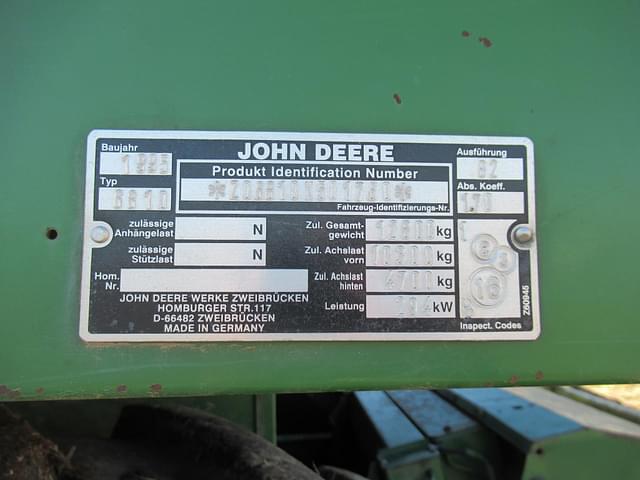 Image of John Deere 6810 equipment image 1