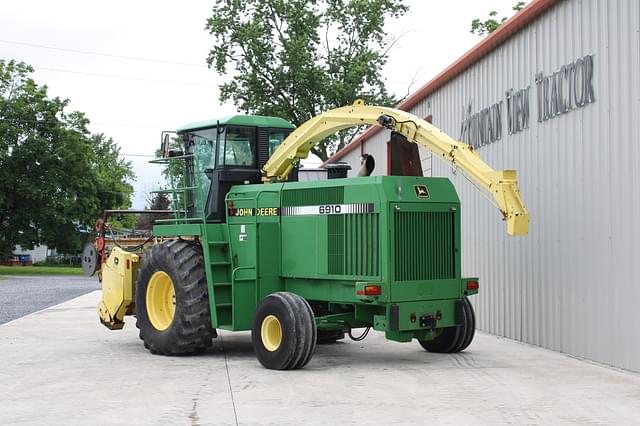 Image of John Deere 6910 equipment image 3