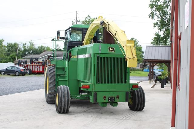 Image of John Deere 6910 equipment image 4