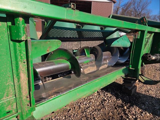 Image of John Deere 693 equipment image 4