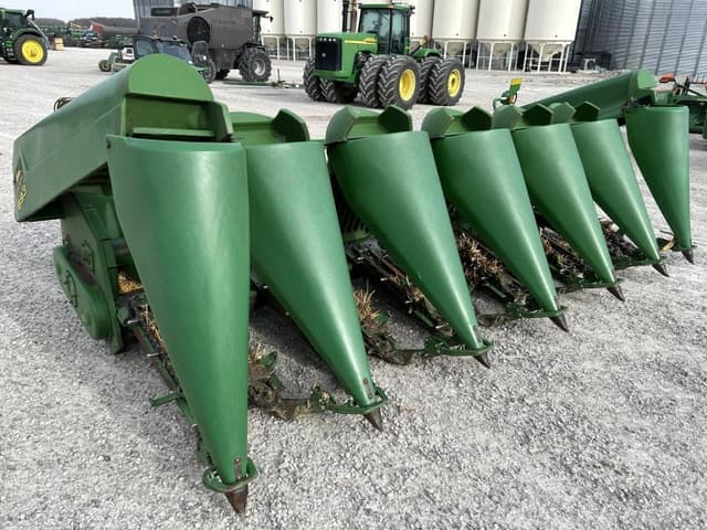 Image of John Deere 693 equipment image 1