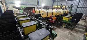 1995 John Deere 7200 Image