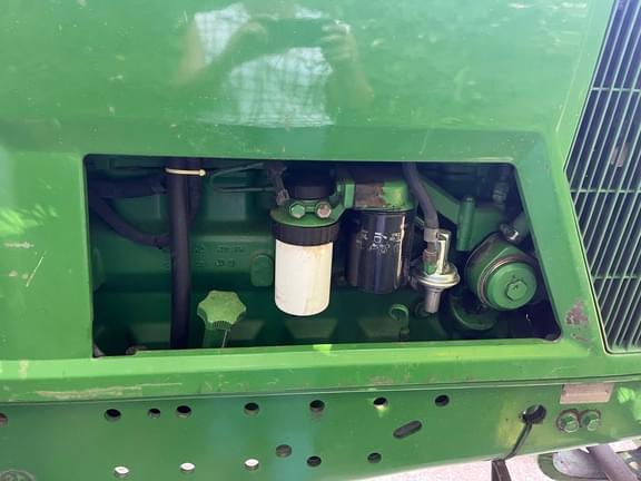 Image of John Deere 7200 equipment image 3