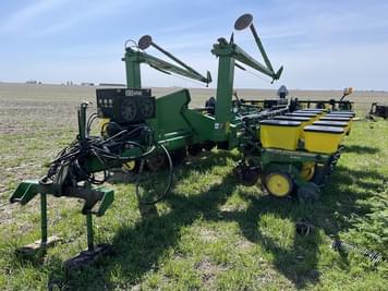 Main image John Deere 7200