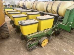 1995 John Deere 7200 Image