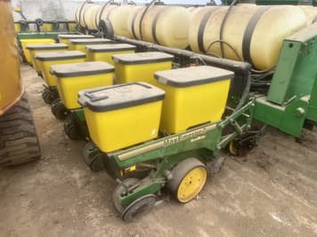 Main image John Deere 7200