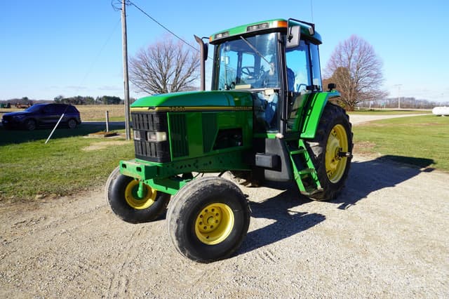 Image of John Deere 7200 equipment image 2