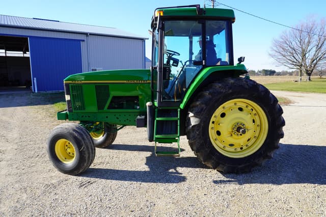Image of John Deere 7200 equipment image 3