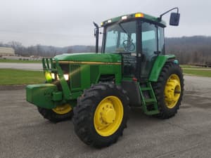 1995 John Deere 7200 Image