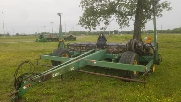 Main image John Deere 7240