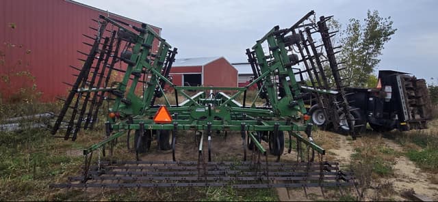 Image of John Deere 726 equipment image 4