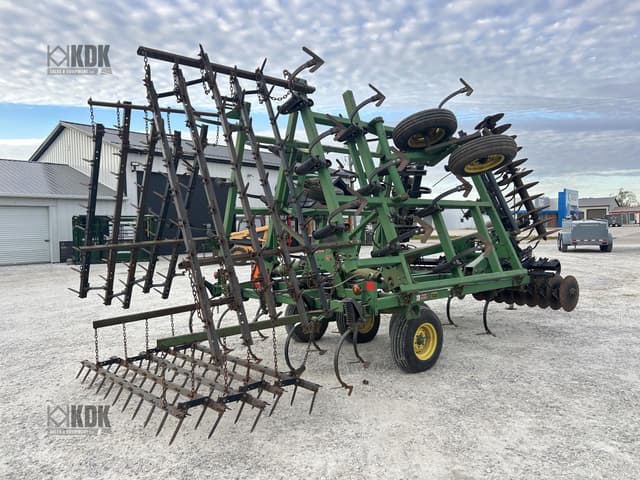 Image of John Deere 726 equipment image 4