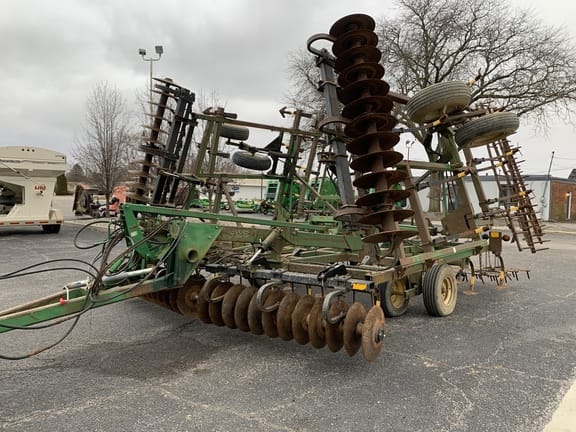 Main image John Deere 726