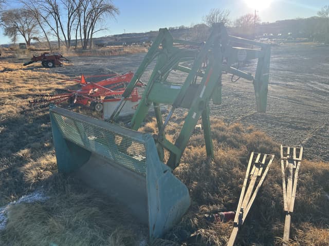 Image of John Deere 740 equipment image 3