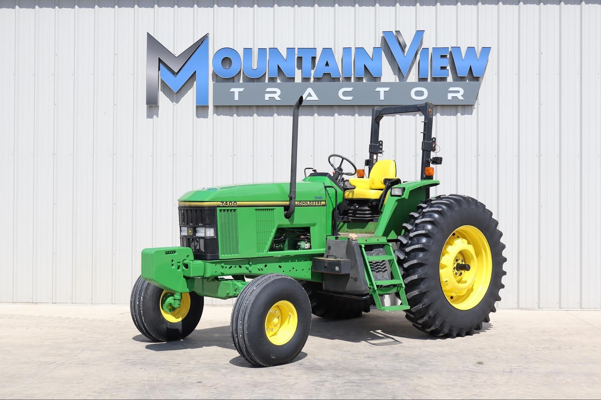 1995 John Deere 7400 Equipment Image0