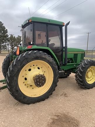 Image of John Deere 7400 equipment image 1