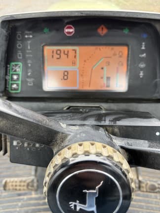 Image of John Deere 7400 equipment image 3