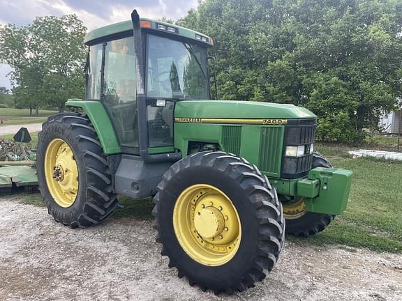Image of John Deere 7400 Image 0