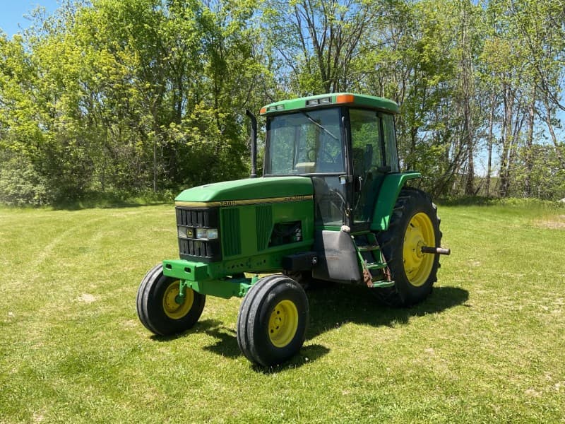 Image of John Deere 7400 Primary image