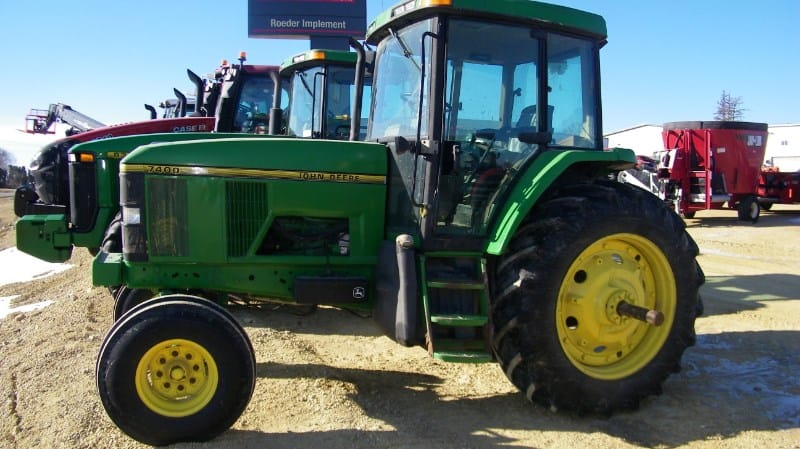 1995 John Deere 7400 Equipment Image0