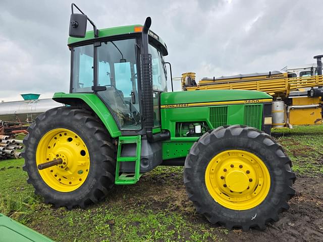 Image of John Deere 7400 equipment image 1