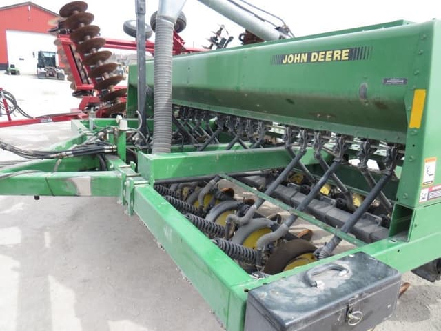 Image of John Deere 750 equipment image 4