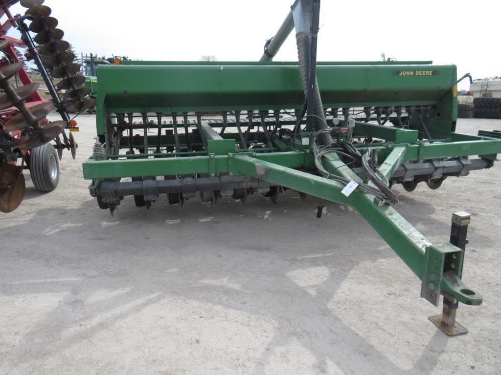 Image of John Deere 750 Primary image