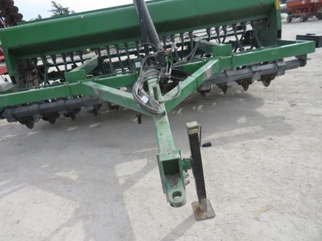 Image of John Deere 750 equipment image 1