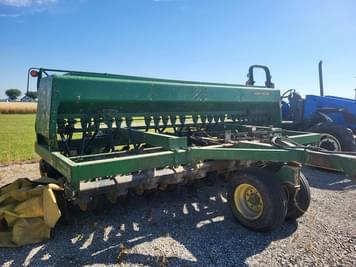 Main image John Deere 750